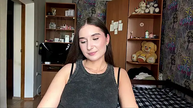 XXX chat uživo modela KittyNoSkirty