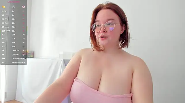 DebbieWoood Adlı Modelin Canlı XXX Sohbeti