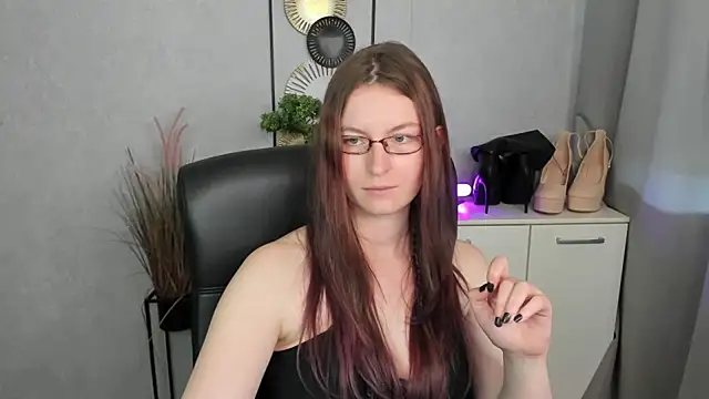 emmaxDelight Adlı Modelin Canlı XXX Sohbeti