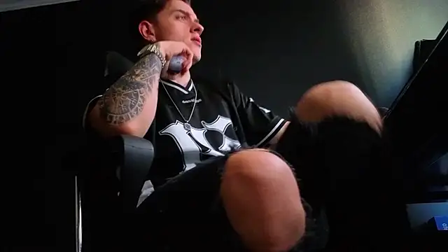 FelixStarkk – Naživo XXX chat
