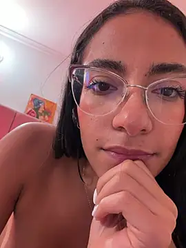 elegant__rouse Adlı Modelin Canlı XXX Sohbeti
