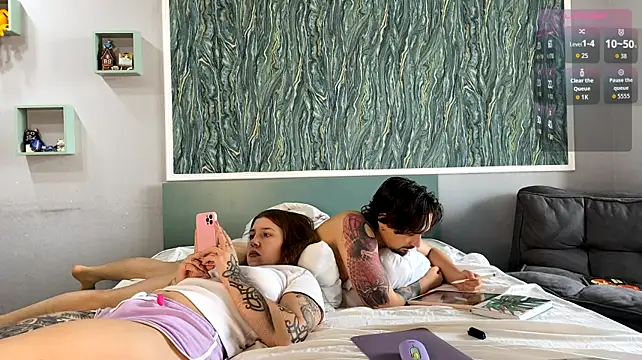 INSOMNIA_strip Webcamshow