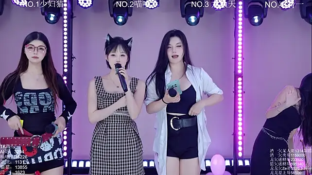 Stars-01 Live XXX Chat