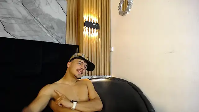 Bastian_Fox_'s Live XXX Chat
