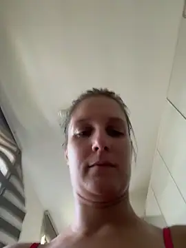 jennifer11772 XXX чат на живо
