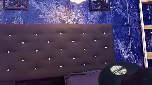 צ'אט XXX בשידור חי של kai_storm77