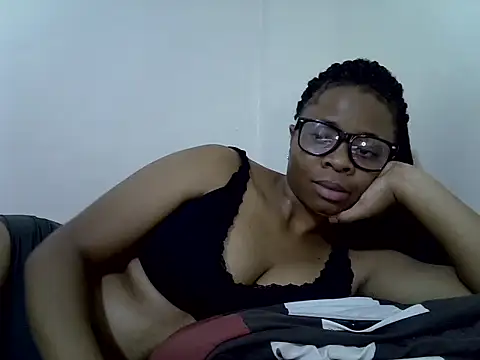 sawyer_ama's Live XXX Chat