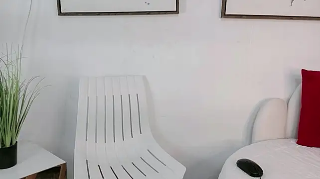 Cassandra_Armani live XXX chat