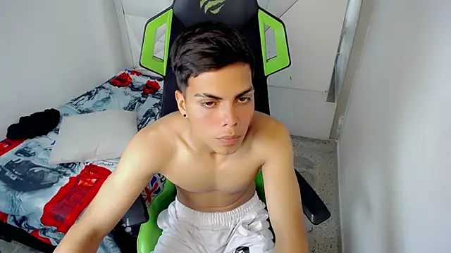Živý XXX chat RyanFlirty