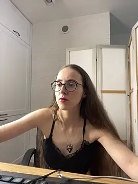 צ'אט XXX בשידור חי של MartiniiSelenna