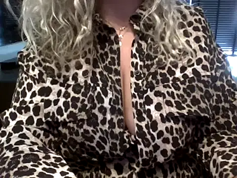 JenniLowen 라이브 XXX 채팅