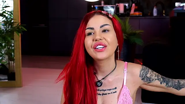 Chat XXX ao vivo de NaomyFlame