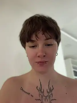 IceMur Adlı Modelin Canlı XXX Sohbeti