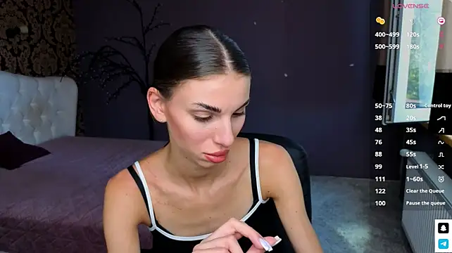 צ'אט XXX בשידור חי של GracefulDoll