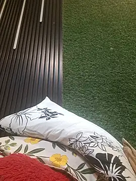 SHANVII élő XXX-chatje