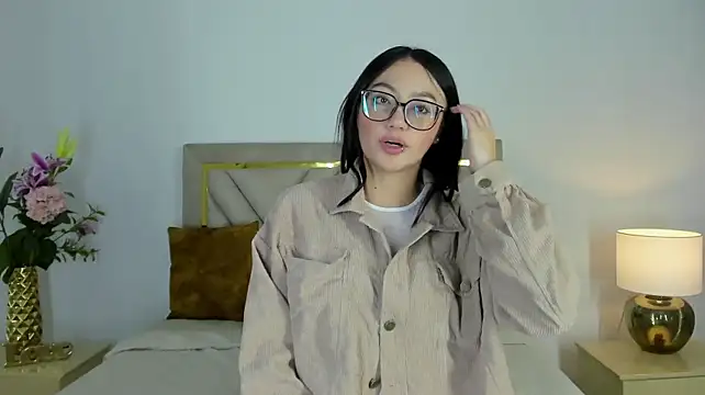 צ'אט XXX בשידור חי של ravena_queen