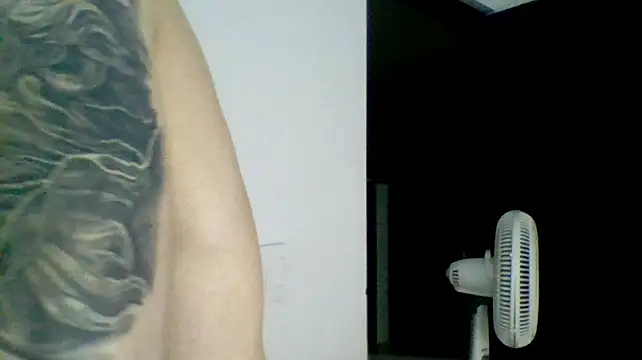 Kenner_fox77 Chat XXX in diretta