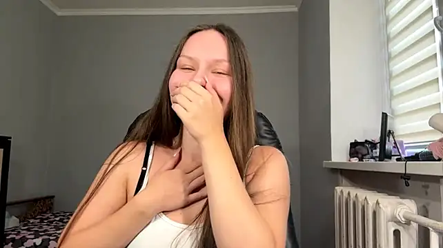 ShaylaChong: онлайн-секс-чат