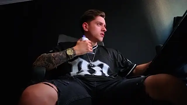 FelixStarkk live XXX chat