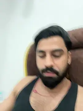 Royalboy_03's Live XXX Chat