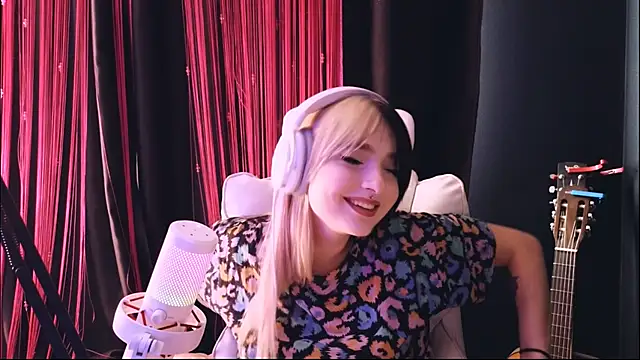 Avi_Nile – Naživo XXX chat