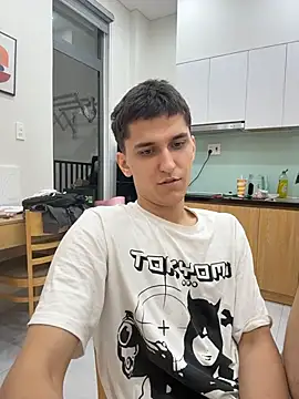 Živý XXX chat Adrian_Coles