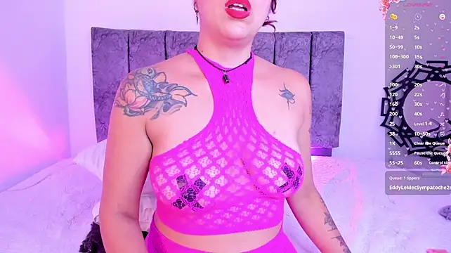 Chatroom XXX en direct de RoxanneStorm_