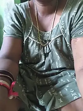 แชท XXX สดของ Tamilselviroja-
