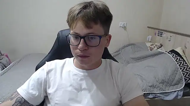 Maxxxgayboyn Webbikameraesitys