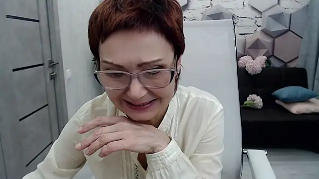Cutie_Asya's Live Chat Room