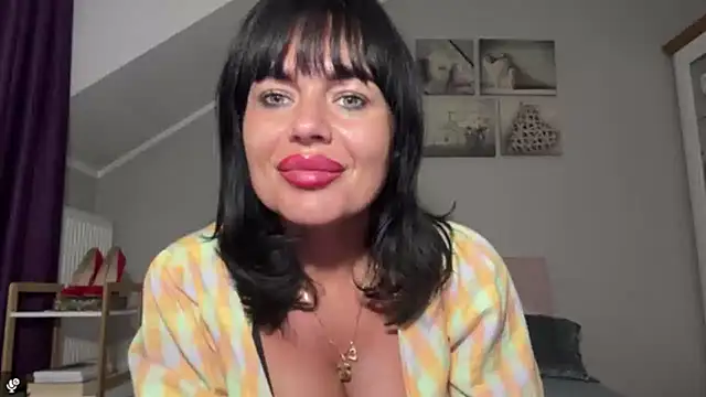 XXX chat uživo modela JennyFantasy