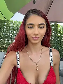 VixenRosse élő XXX-chatje