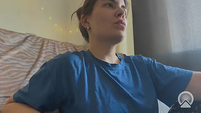 Feloraan Live XXX chat