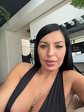 ReynaMorel Chat XXX in diretta