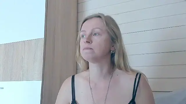 I_AM_MILF: онлайн-секс-чат