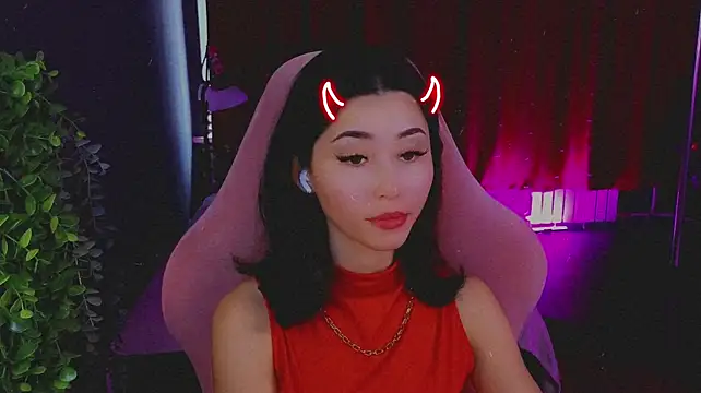 XXX chat uživo modela RedMidnight