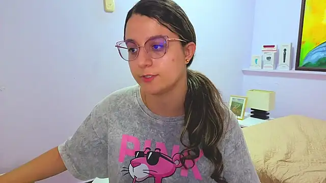 XXX chat uživo modela katiaa_lovv