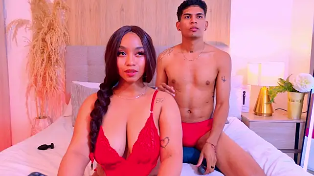 RoseAndDominic's Live XXX Chat