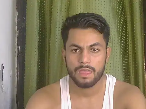 แชท XXX สดของ Stubborndesiboy