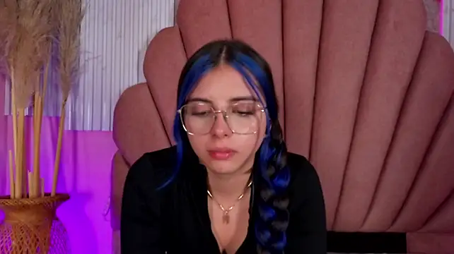 Kyomi_Hunt Adlı Modelin Canlı XXX Sohbeti