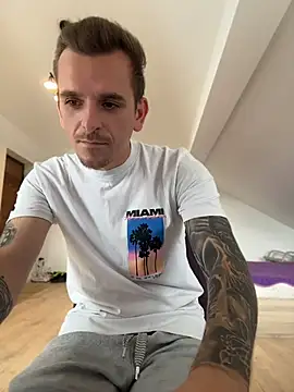 Huge_cock22cm Webcam-Show