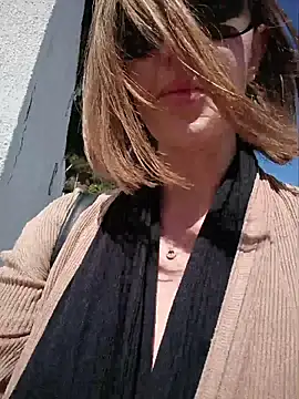 TopsyWilde's Live XXX Chat