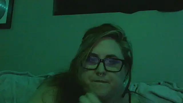 chloeluxe69's Webcam Show
