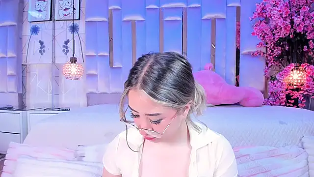 Živý XXX chat Naomistart