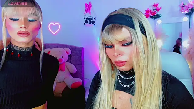 AdanKinng élő XXX-chatje