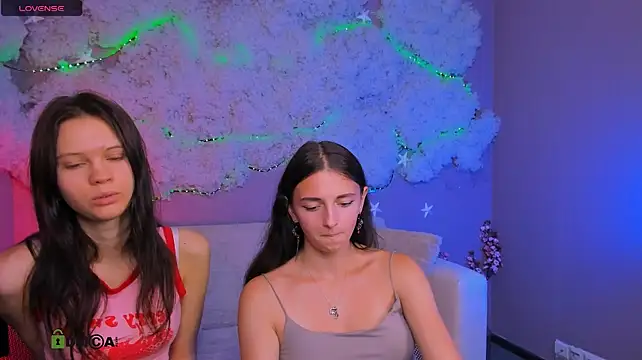 عرض كام caroline_honeyy