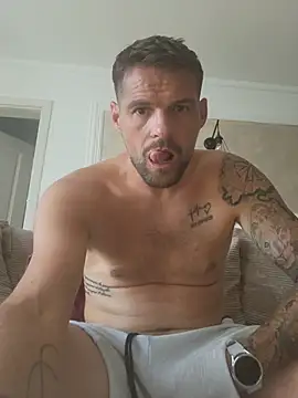 xxraul87 webkamerás műsora