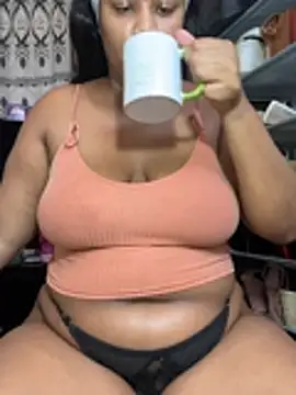 Chat XXX en directo de MimiCurves