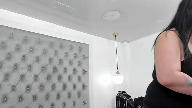 Chat +18 de anette_cooper ao vivo