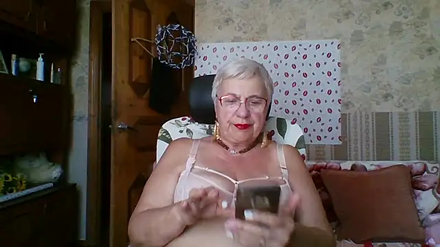SweetCherry27's Live XXX Chat